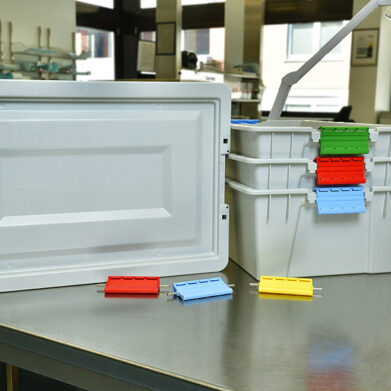 MR Plast transportation basket, lid and handles